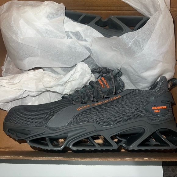 Men’s Size 11 DREAM HORSE Lightweight Work Shoes Steel Toe Sneakers NIB - Picture 5 of 5